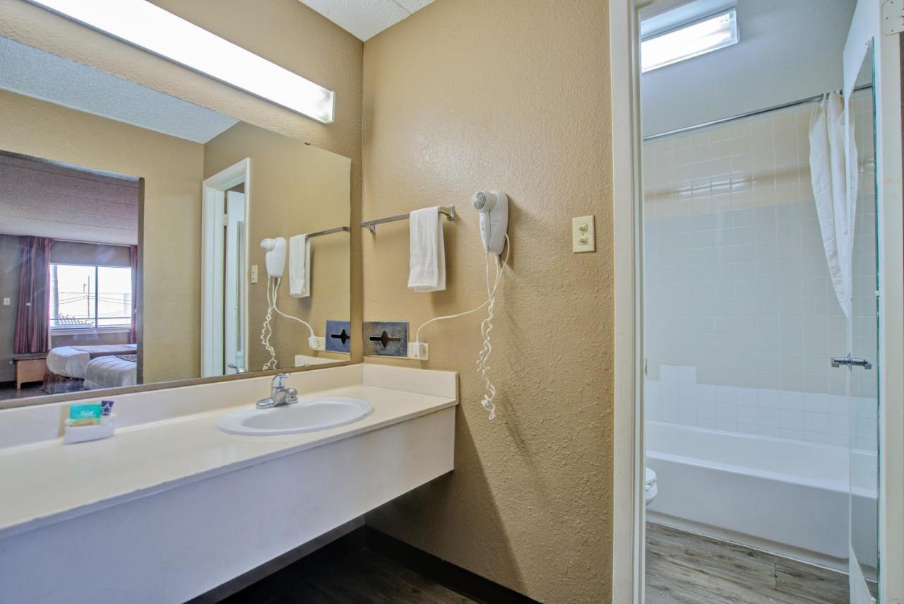 Americas Best Value Inn Laredo Eksteriør bilde