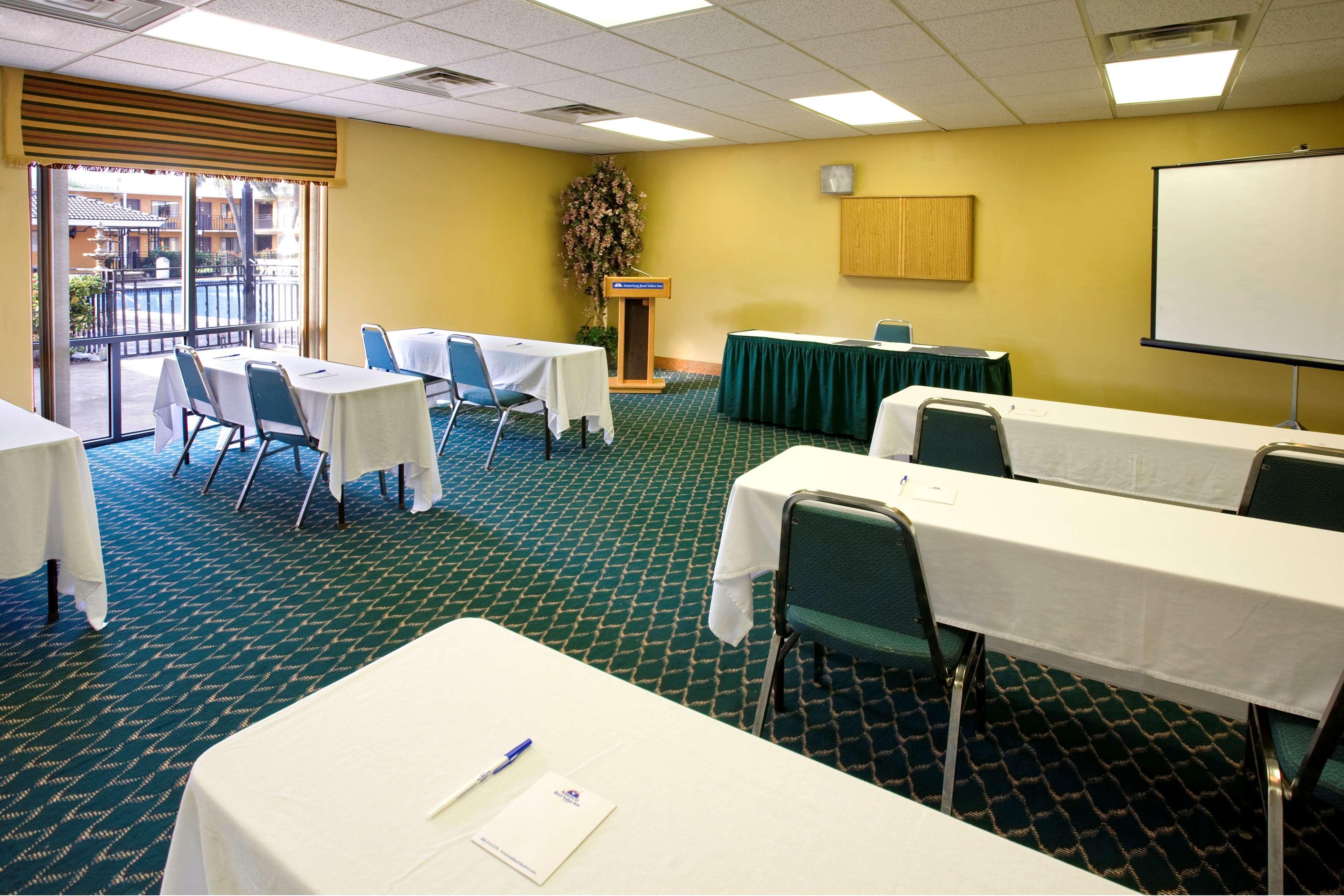 Americas Best Value Inn Laredo Fasiliteter bilde